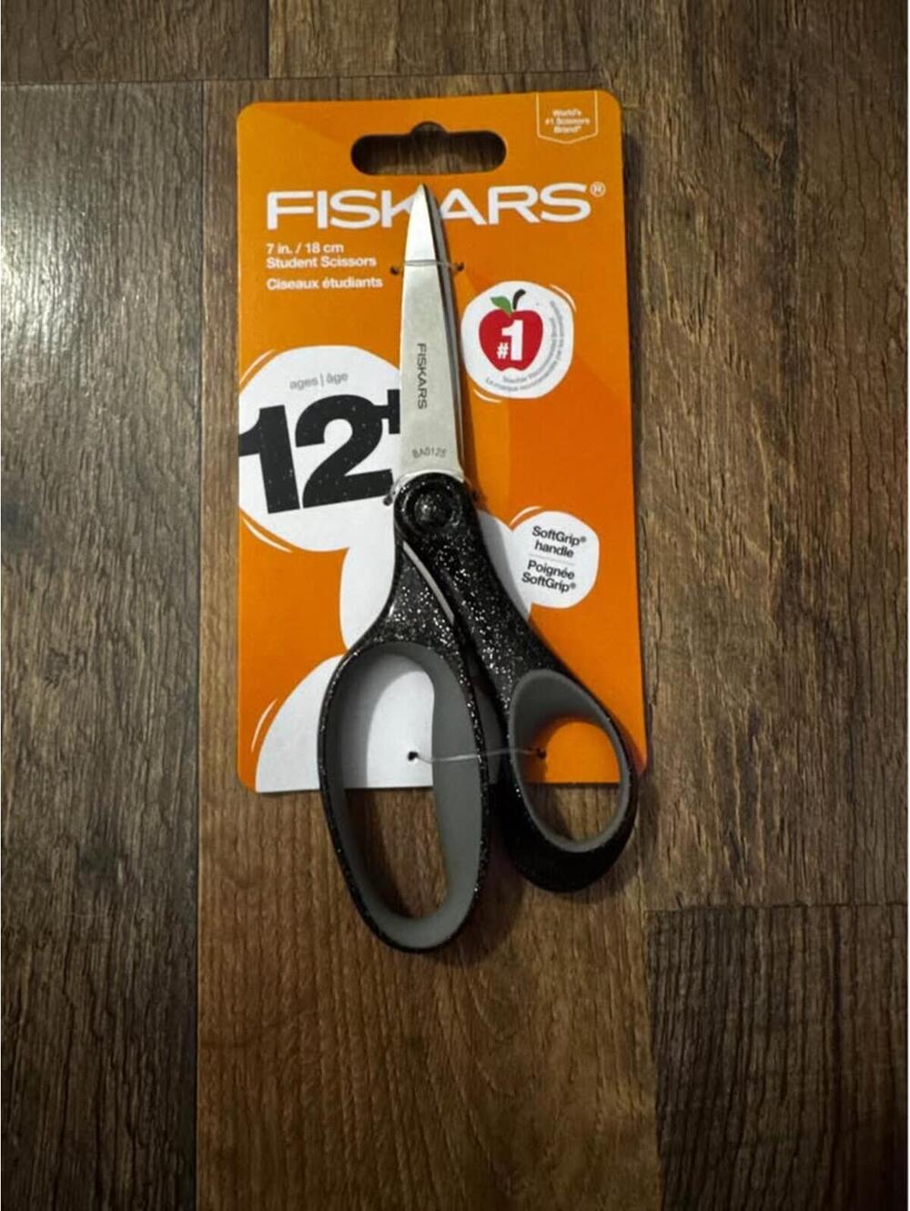 Fiskars 7 in. / 18 cm Student Scissors SoftGrip